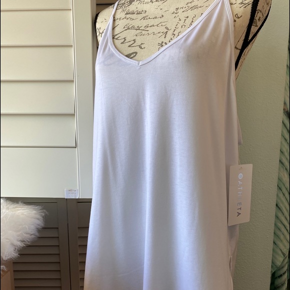 Athleta Tops - ATHLETA Essence V-Neck Cami